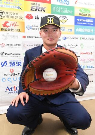 　阪神４位に喜ぶＢＣ埼玉・町田隼乙（撮影・佐々木彰尚）