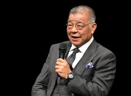 　現役時代を振り返る掛布雅之氏（撮影・石井剣太郎）