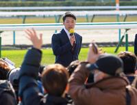 　予想を披露する石井（撮影・石湯恒介）