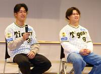 　参加者からの質問に答える小幡（左）と野口（撮影・山口登）