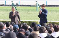 　トークショーを盛り上げる掛布雅之氏（左）と糸井嘉男氏（撮影・石湯恒介）