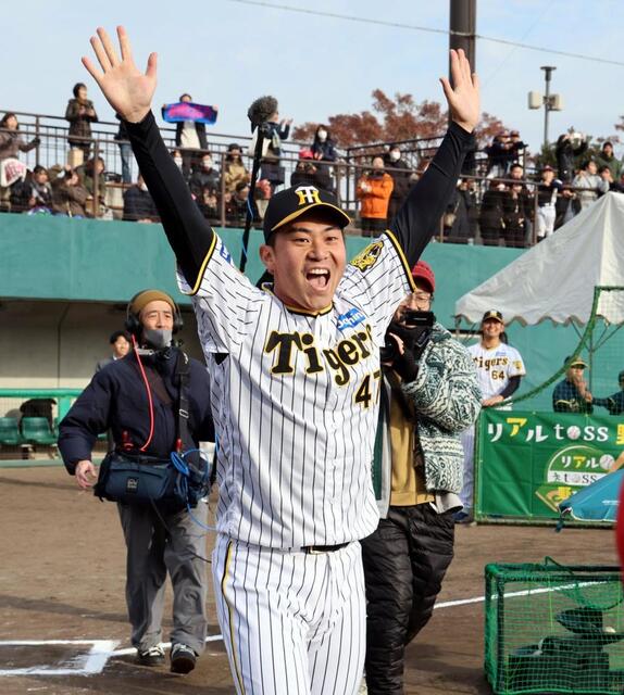 阪神 プロでゼロ本塁打の桐敷＆岡留が“豪快弾” 子どもたちの目が