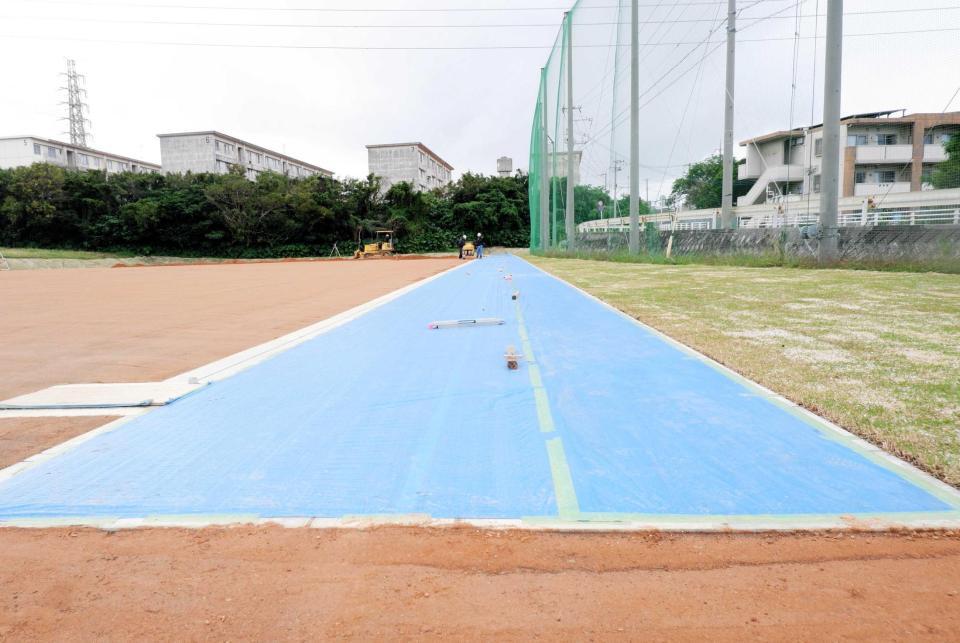 　新設された１００メートル走路