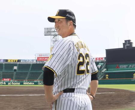 阪神・藤川監督　新たな座右の銘「球進一歩」　岡田前監督「球道一筋」から一部継承、常勝軍団へ「過渡期迎えさせない」