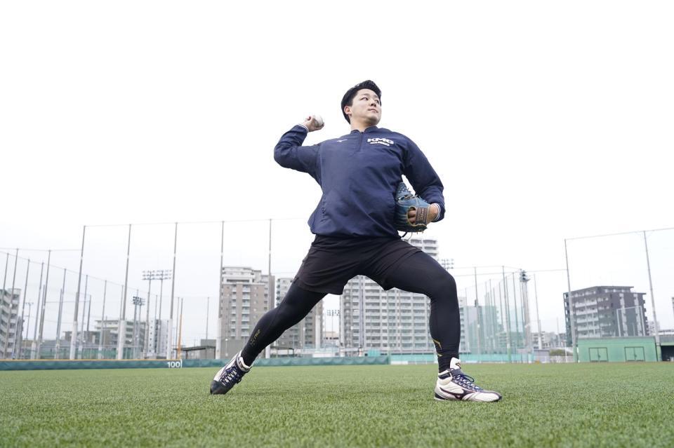 　キャッチボールする木下（撮影・西田忠信）