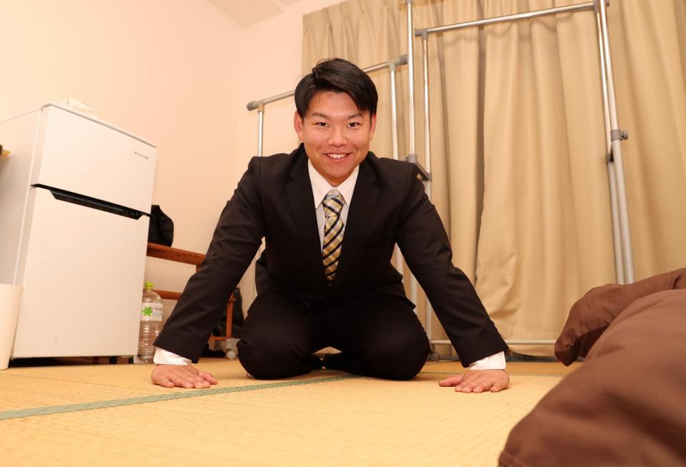 　選手唯一の和室部屋に入寮した嶋村（撮影・中田匡峻）