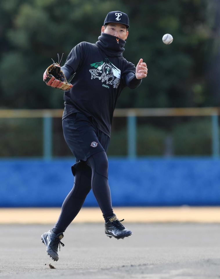 　ノックを受ける岩崎