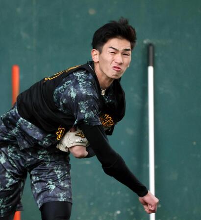 阪神・ドラ２今朝丸“藤浪級オーラ”見せた！初ブルペン２０球　平田２軍監督「雰囲気があった」