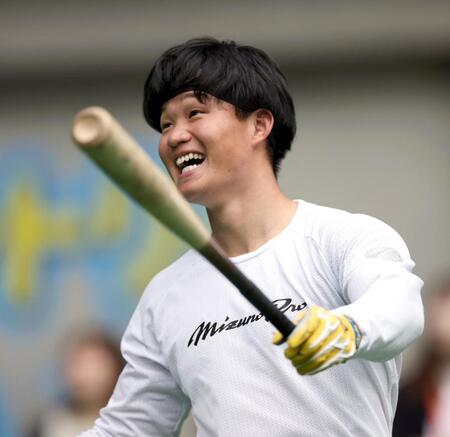 阪神・森下が自主トレ公開「３割３０本１００打点」宣言