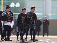 　ベースランニングをする今朝丸（撮影・中田匡峻）