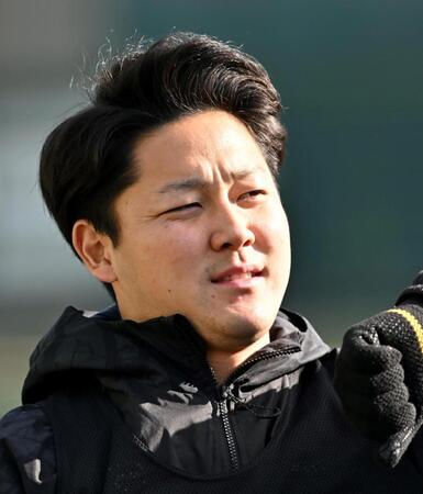 　練習に向かう木下（撮影・北村雅宏）