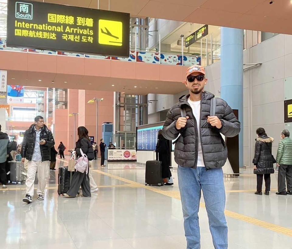 　来日したゲラ（球団提供）