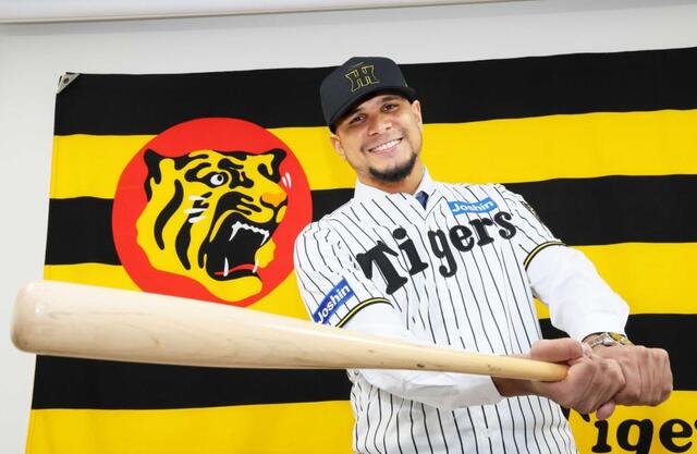 阪神新外国人・ヘルナンデス 一、三塁かぶる大山、佐藤輝らに挑む 日本