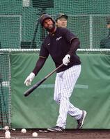 　打撃練習するコンスエグラ（撮影・山口登）