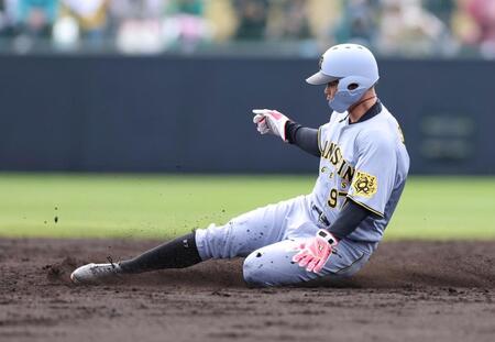 　３回、二盗に成功する野口（撮影・中田匡峻）