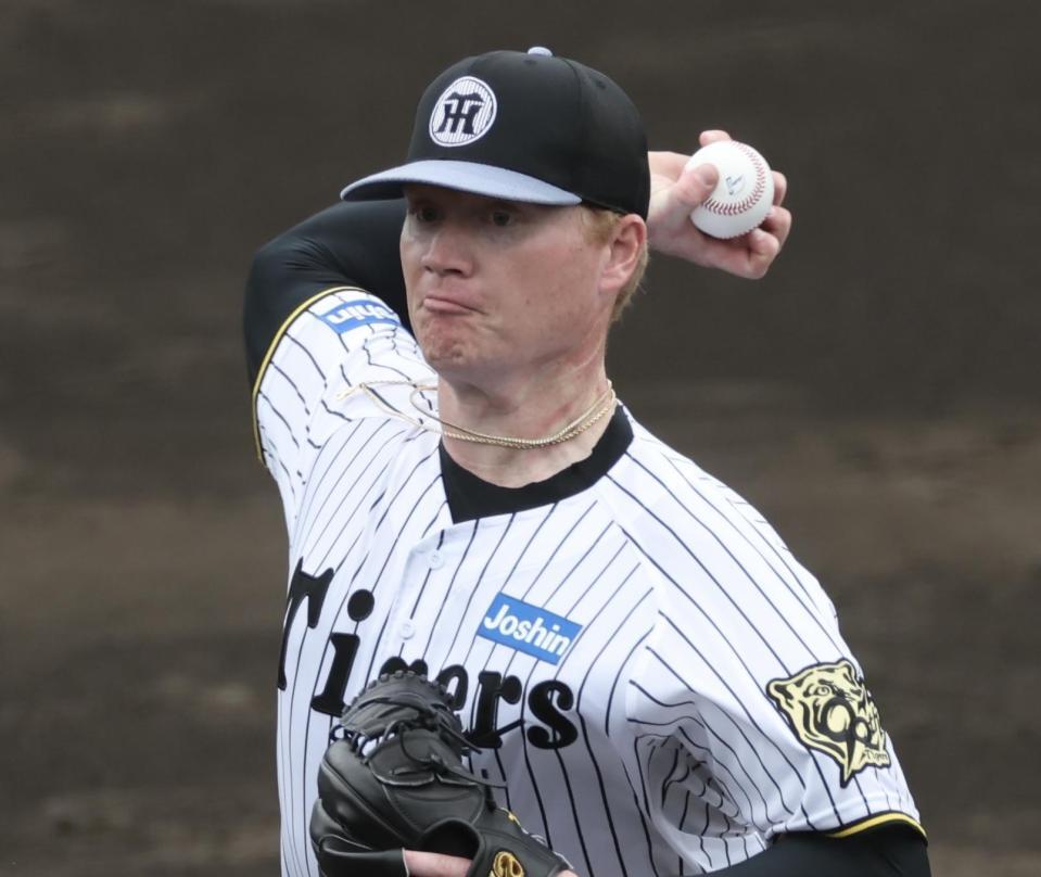 　バッティングピッチャーを務め、ナックルを投げ込むネルソン（撮影・田中太一）