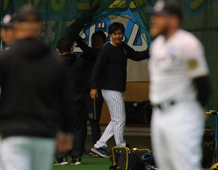 　別メニューに向かう森下（撮影・金田祐二）