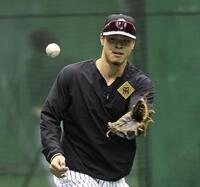 　早出特守をする佐藤輝（撮影・田中太一）