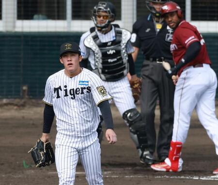 　４回、フランコを空振り三振にしとめた富田（撮影・金田祐二）