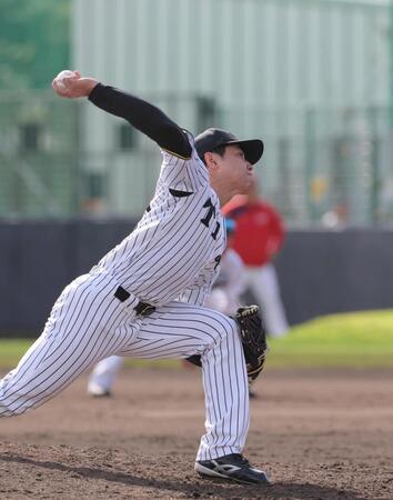 　８回の１イニングを無失点に抑える好投を見せた工藤（撮影・北村雅宏）