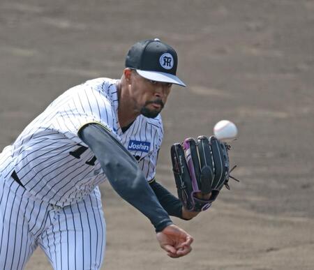 　シート打撃に登板したデュプランティエ（撮影・中田匡峻）