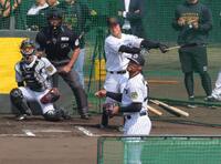 　豊田と対決するデュプランティエ（撮影・金田祐二）