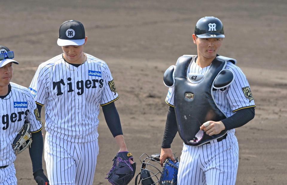 　シート打撃でバッテリーを組んだ湯浅（左）と町田