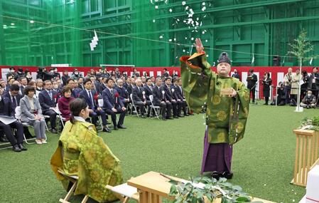 　執り行われるゼロカーボンベースボールパーク竣工式（撮影・立川洋一郎）