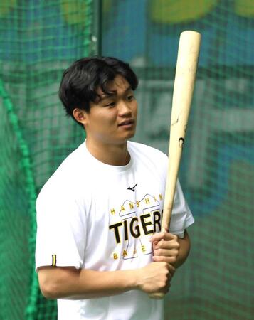 　マシン打撃を行った森下（撮影・北村雅宏）