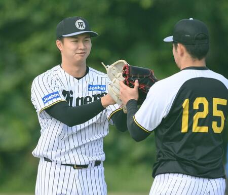 　キャッチボールを終えた津田（撮影・西田忠信）