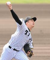 　先発し４回１失点の津田（撮影・西田忠信）