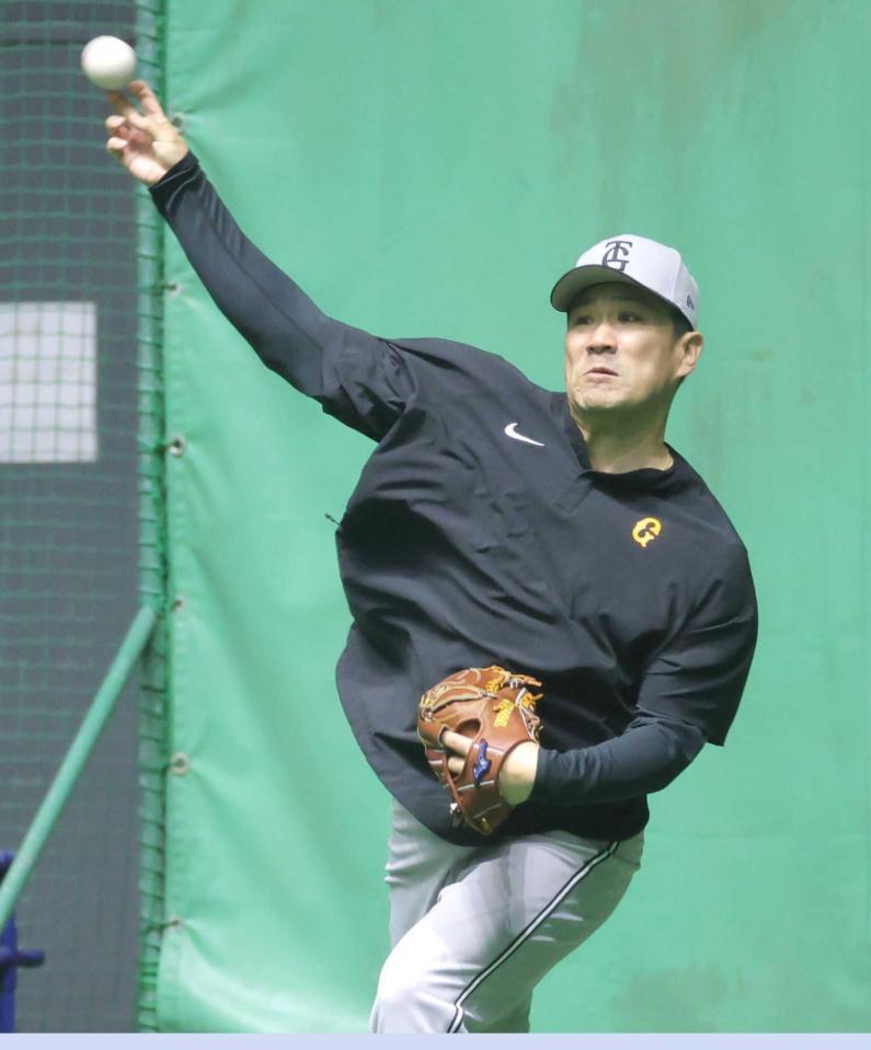 　入念に調整する田中将