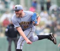 　２番手で登板したビーズリー＝２３日