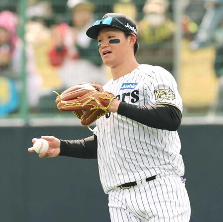 　右翼の守備に就く森下（撮影・田中太一）