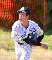 　キャッチボールする今朝丸（撮影・西田忠信）