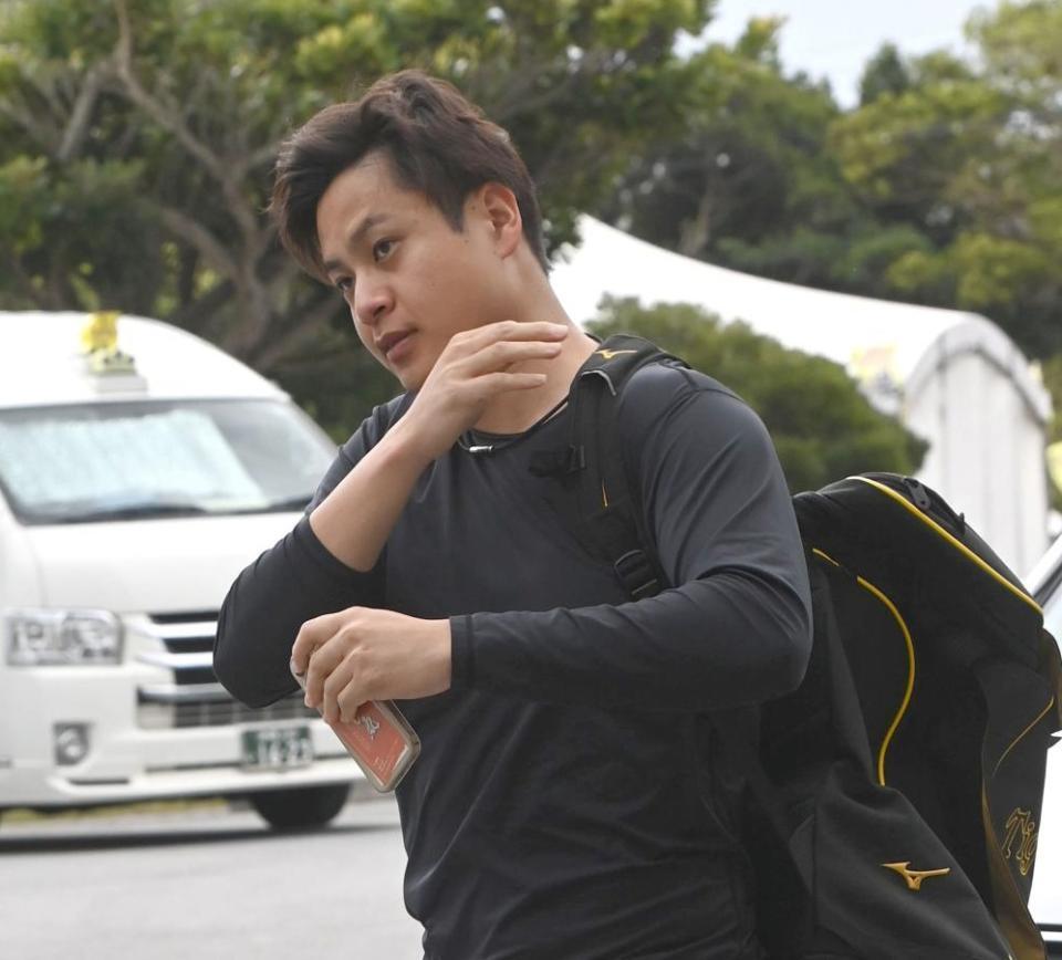 　登板を回避した大竹＝２４日