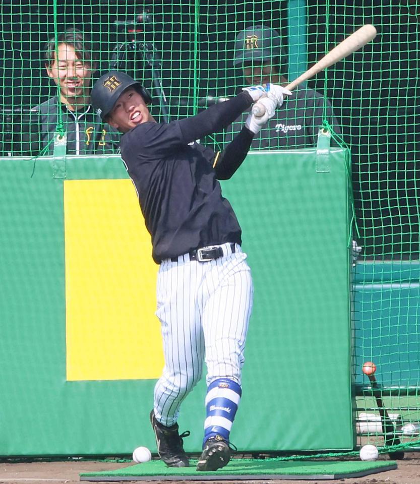 　“大物１号”を放つ百崎（撮影・立川洋一郎）