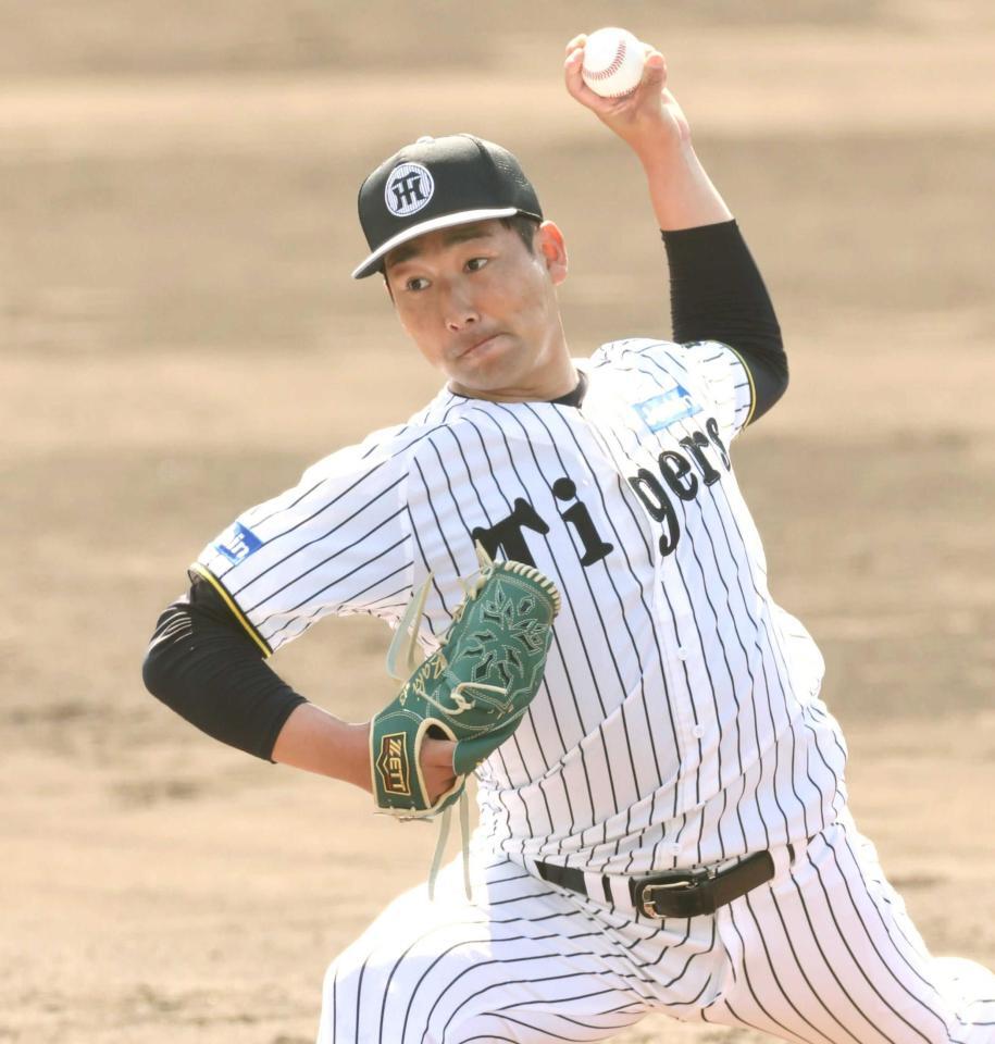 　打者を相手に投げ込む岩崎（撮影・田中太一）