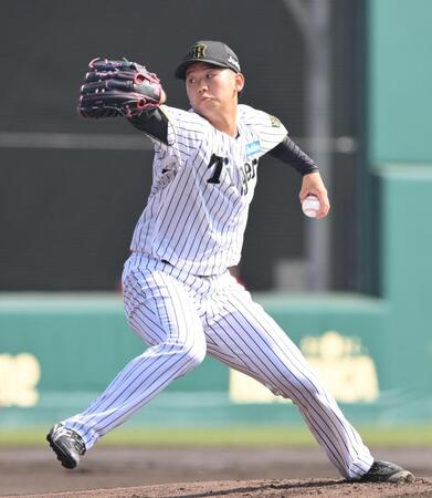 　力投する先発の門別（撮影・西田忠信）