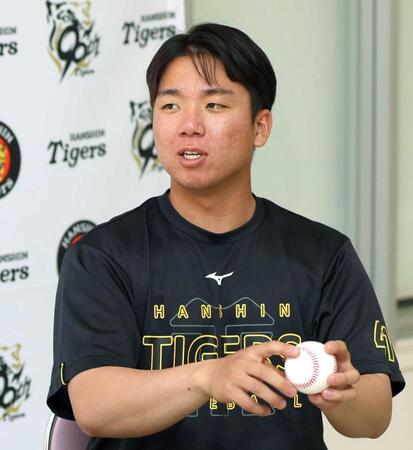 　井川慶氏と対談する村上（撮影・北村雅宏）