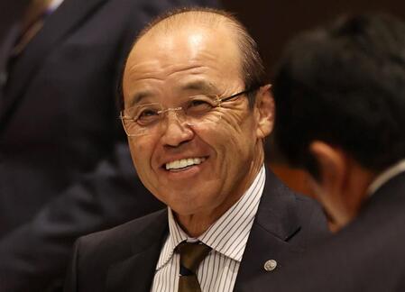 阪神 今季甲子園開幕の4・8ヤクルト戦で岡田彰布顧問が始球式と発表 試合前には渡瀬マキが藤川球児監督の登場曲を生歌唱