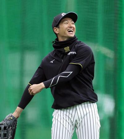 　ハツラツとした表情を見せる近本（撮影・北村雅宏）