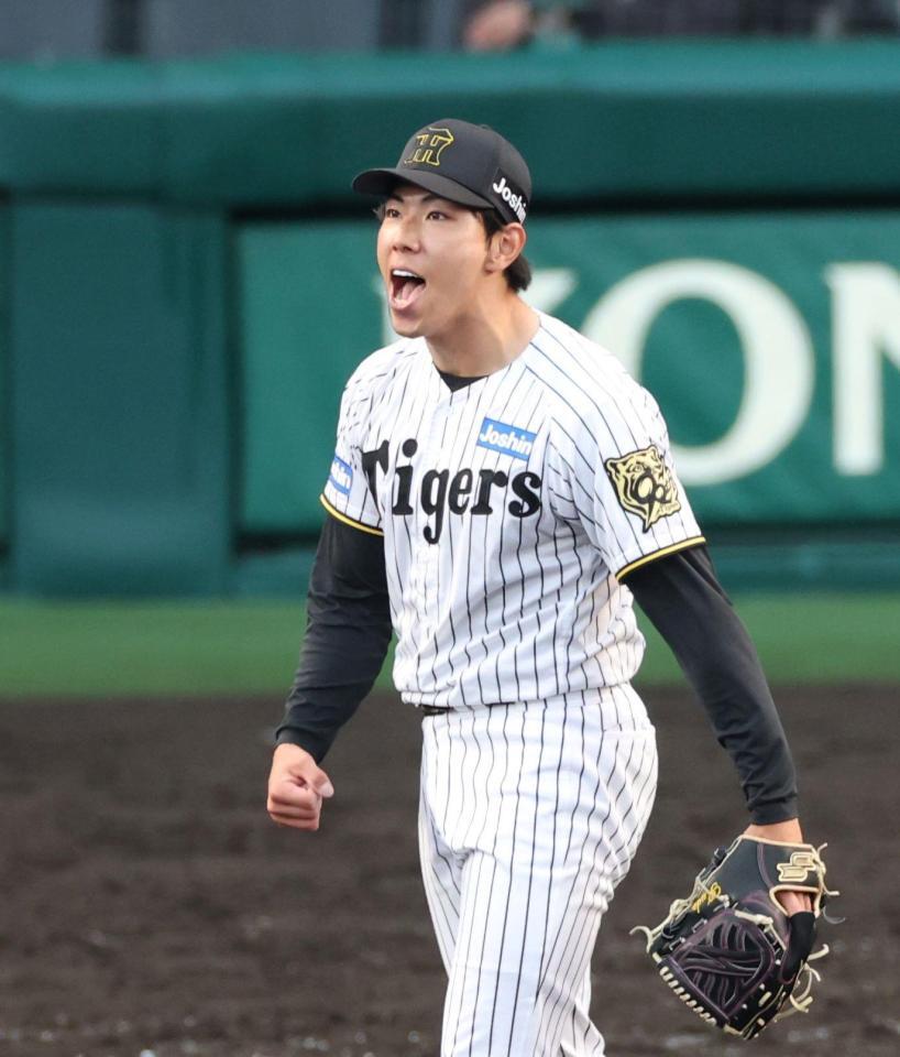 　９回、鵜飼を空振り三振に斬り、ほえる工藤（撮影・中田匡峻）