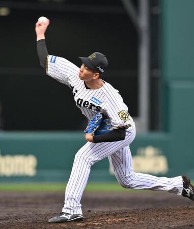 　８回を無失点に抑えた７番手の今朝丸（撮影・西田忠信）