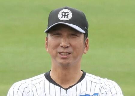 阪神が西宮神社で必勝祈願 藤川監督、岡田顧問も参拝、300人のファンが集まる 絵馬に決意記す