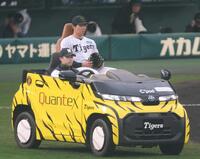 　９回、７番手でマウンドに上がった工藤（撮影・中田匡峻）