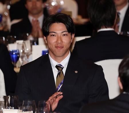 　支配下が決まり、喜びをかみしめる工藤（撮影・田中太一）