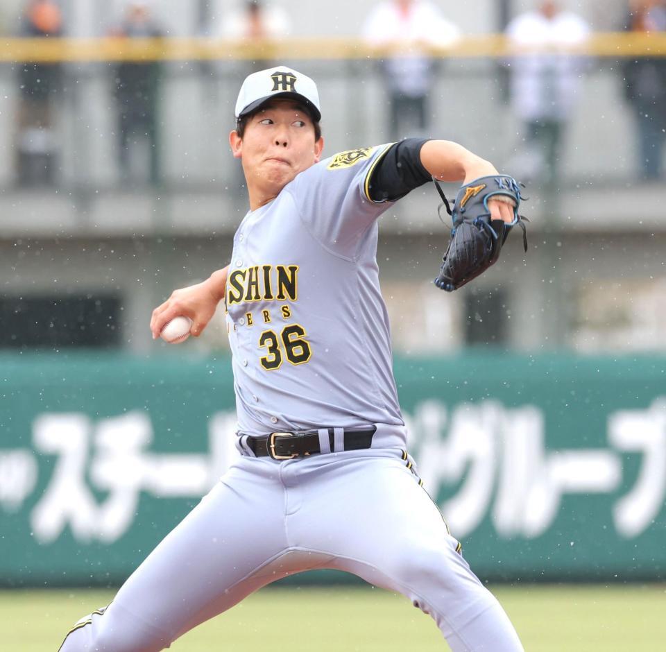 ２回に登板し力投する畠（撮影・西岡正）