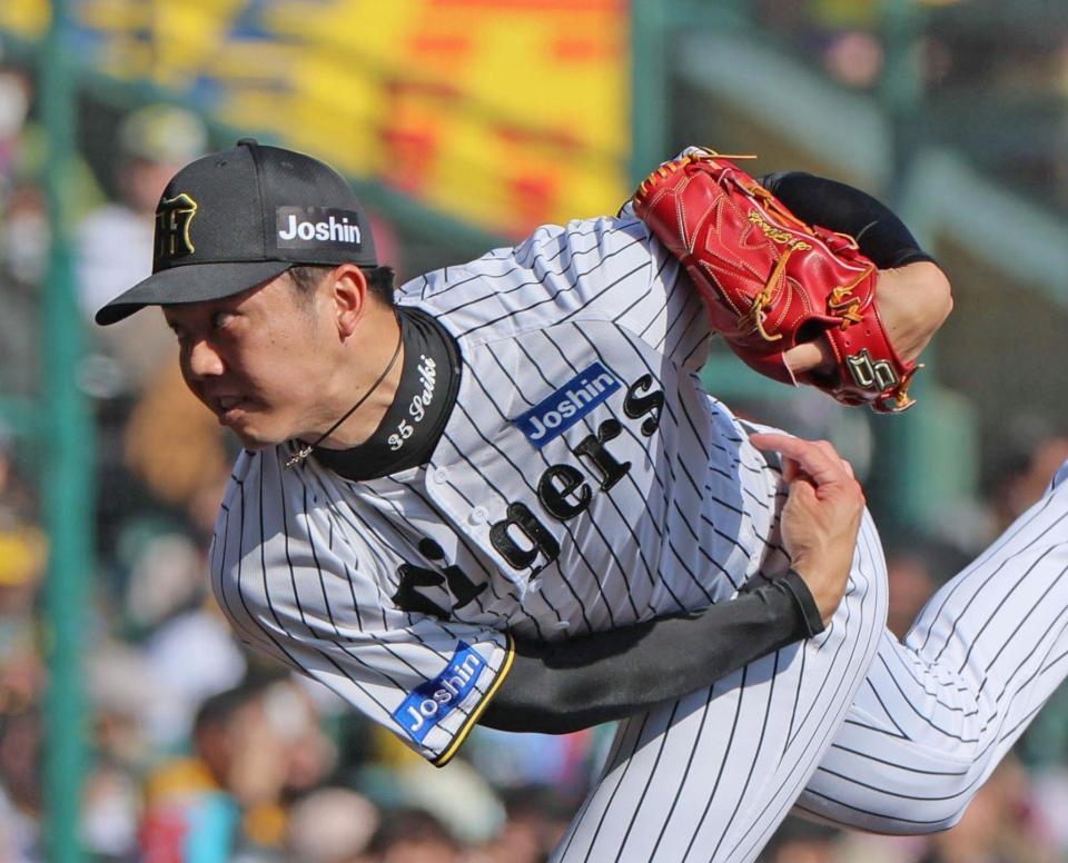 　４回から登板する才木（撮影・北村雅宏）