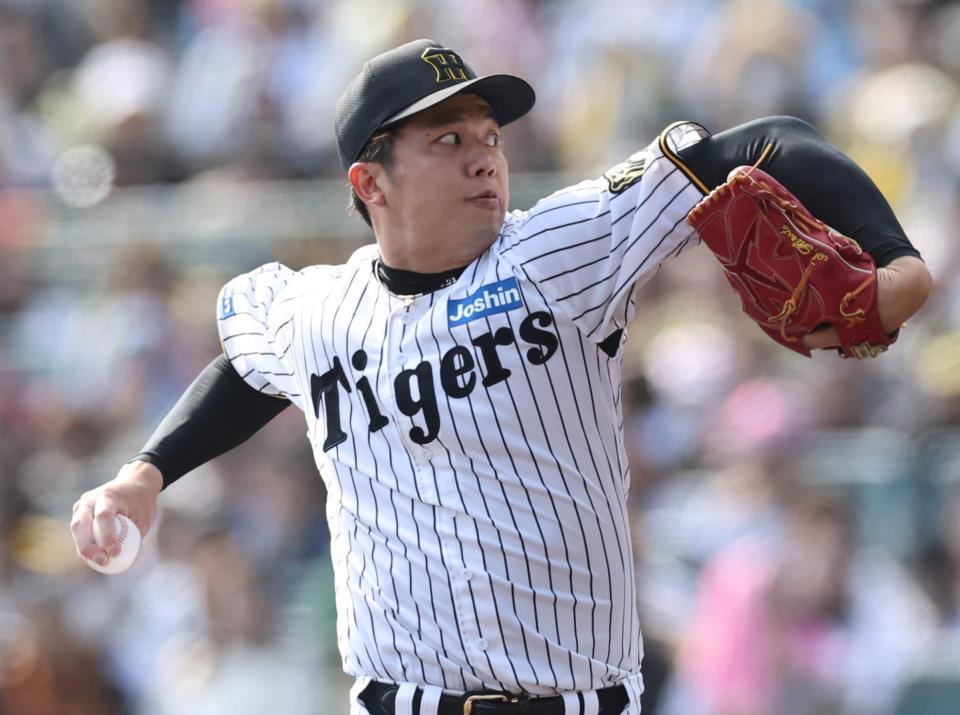 　４回を無失点に抑える才木（撮影・田中太一）